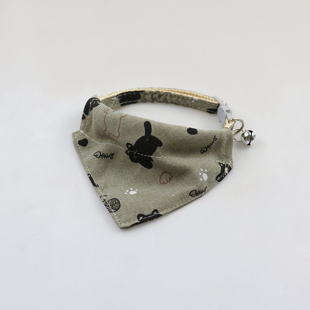 CARTOON PRINTED CAT TRIANGLE DROOL TOWEL